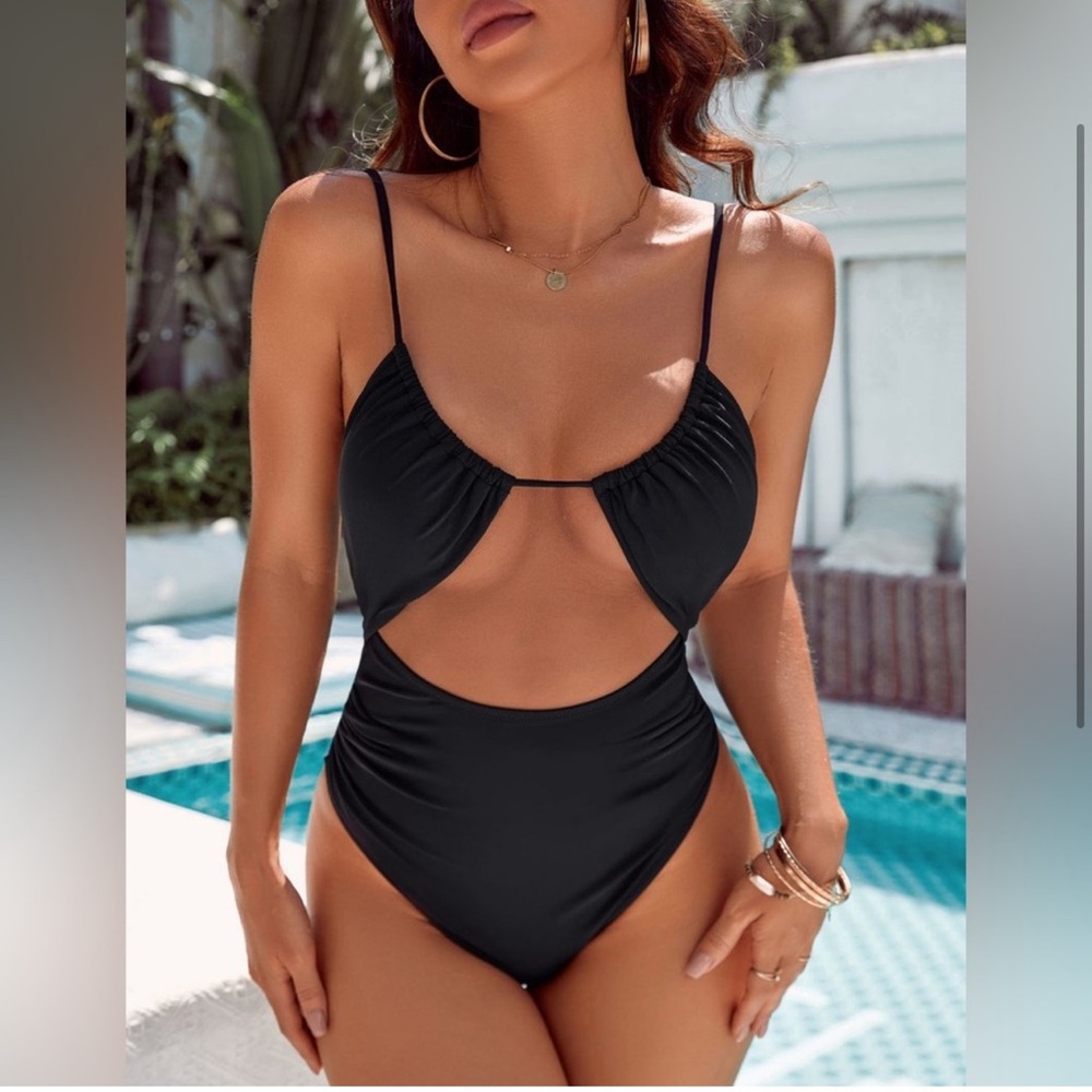 Blooming Jelly - Black One-Piece Swimsuit with open front and back size XXL
